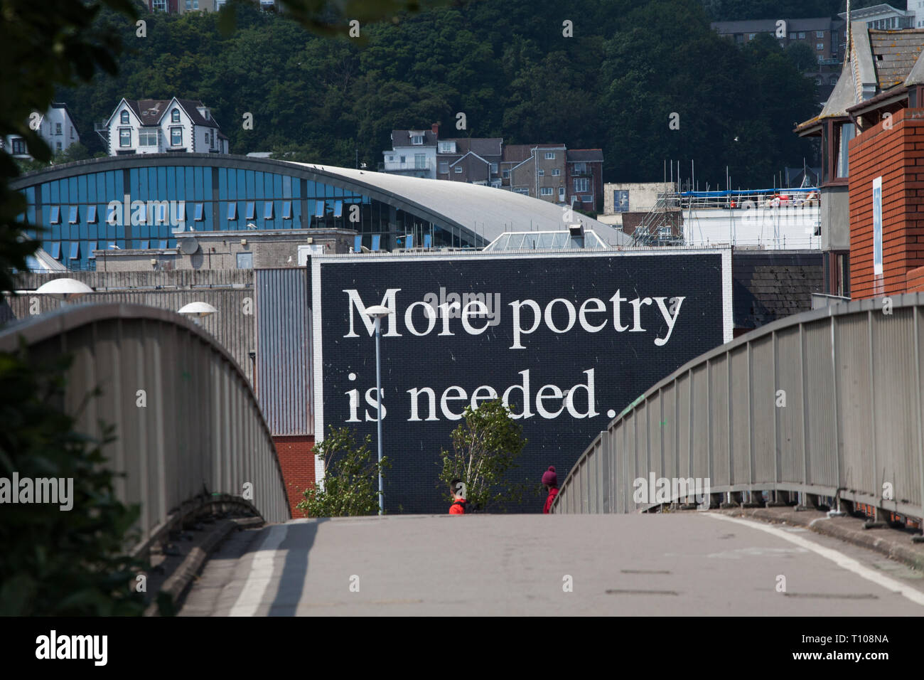 Signe de poésie à la maison natale du poète Dylan Thomas à Swansea. .Situé près du marché dans le centre de Swansea Banque D'Images