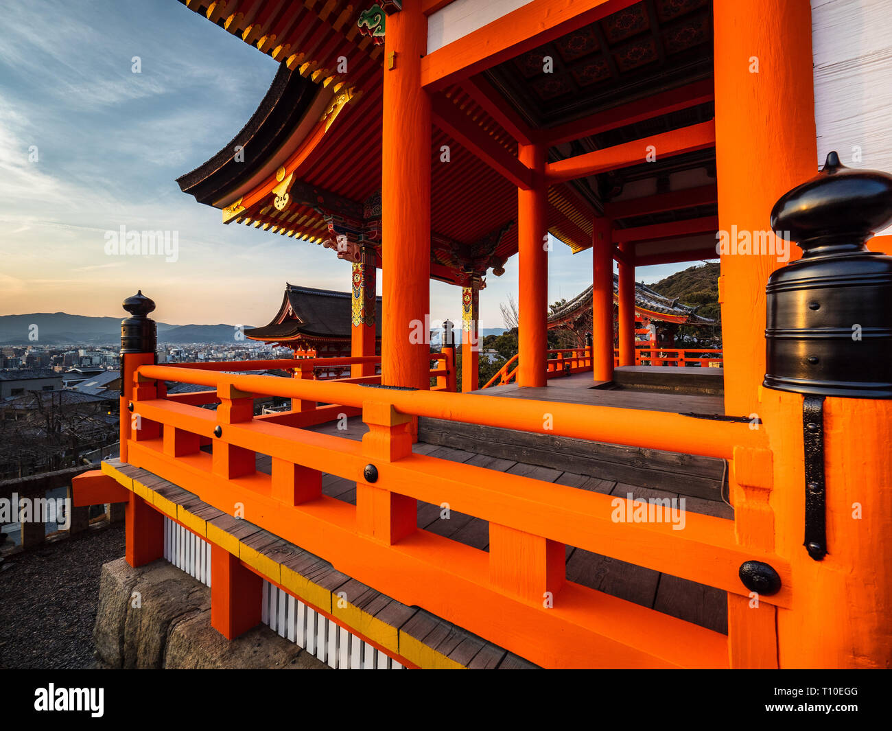 Fushimi Inari Shrine Kyoto au Japon. Le Fushimi Inari Taisha Temple du dieu Inari, situé dans le quartier de Fushimi, à Kyoto, au Japon. Banque D'Images