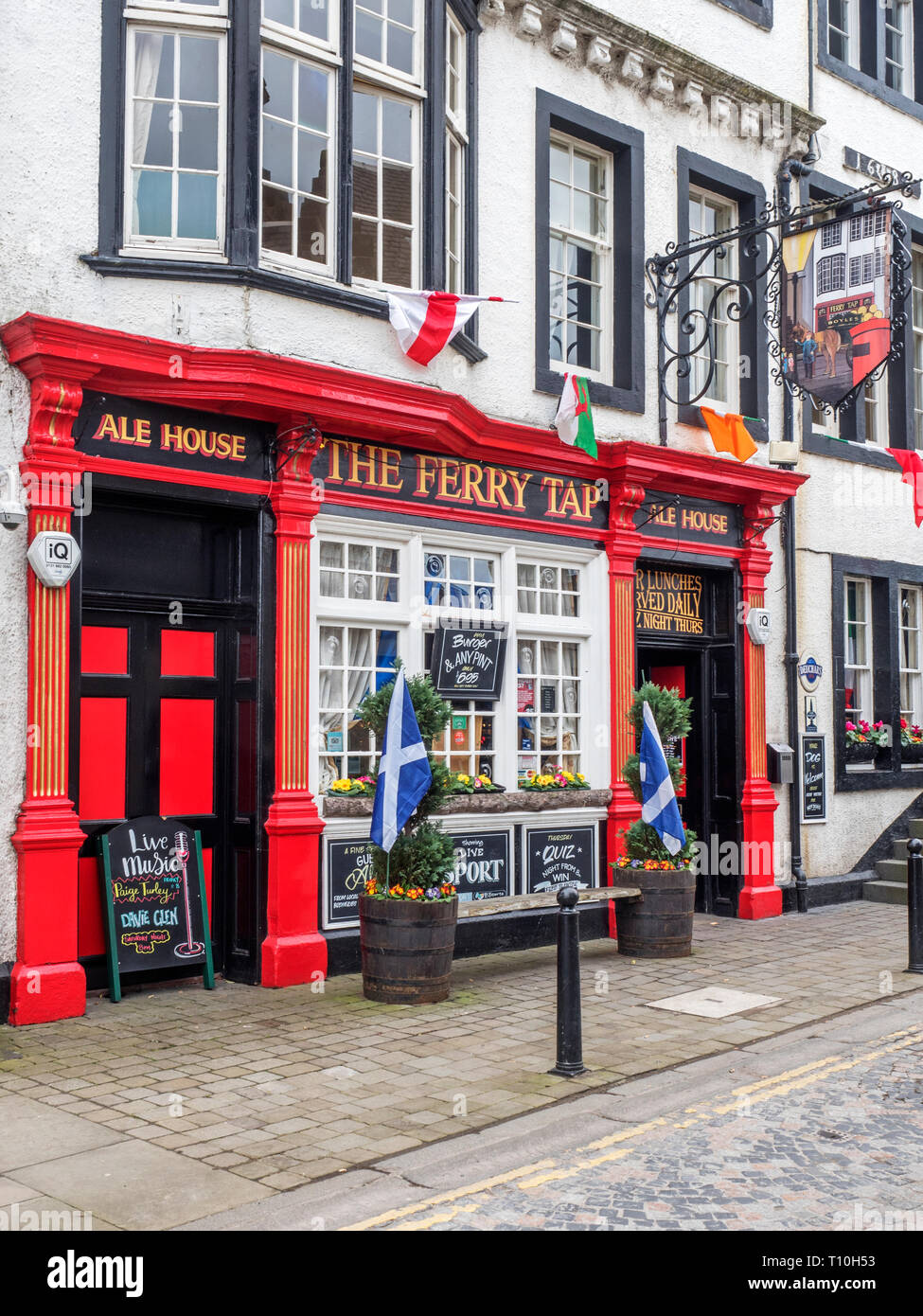 Appuyez sur le Ferry pub sur la High Street à South Queensferry Ville d'Edimbourg en Ecosse Banque D'Images