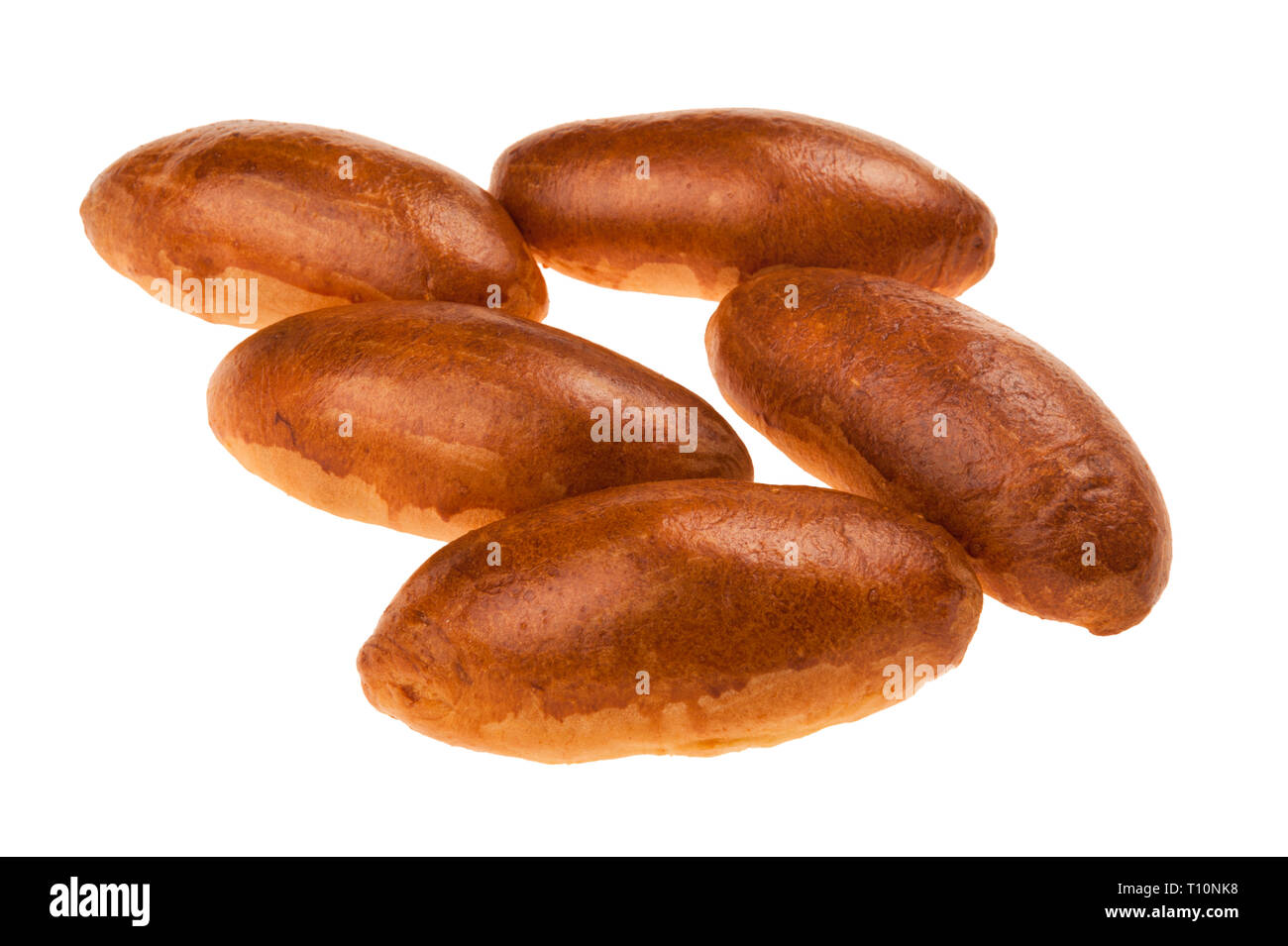 Tarte aux pommes faite maison avec du remplissage isolé sur fond blanc Banque D'Images