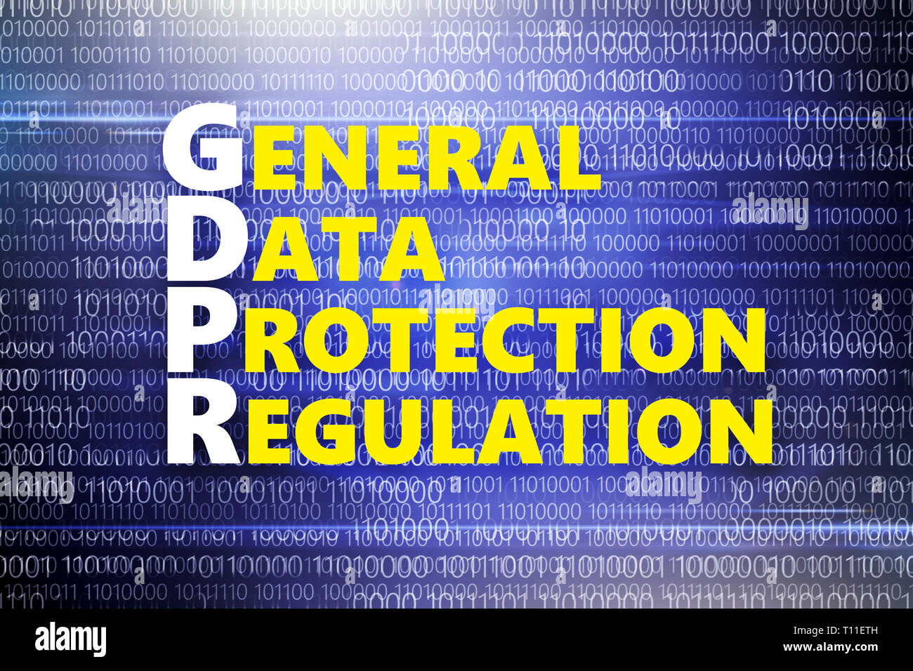 Réglementation générale en matière de protection des données à caractère personnel. Inscription jaune sur fond bleu avec un code binaire . Banque D'Images