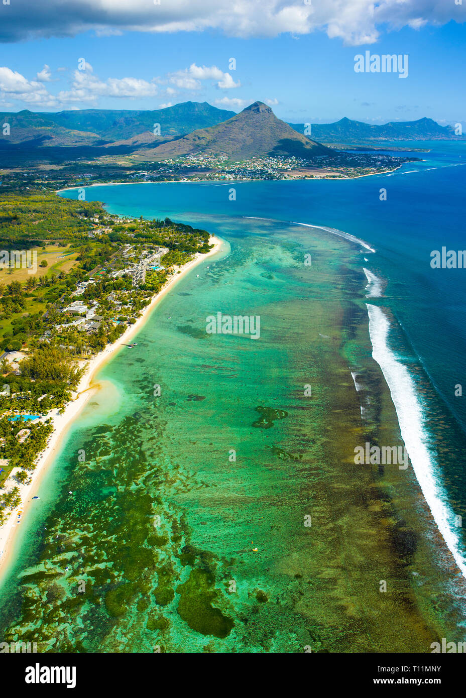 Vue aérienne de l'île Maurice et panorama magnifique lagon bleu Banque D'Images