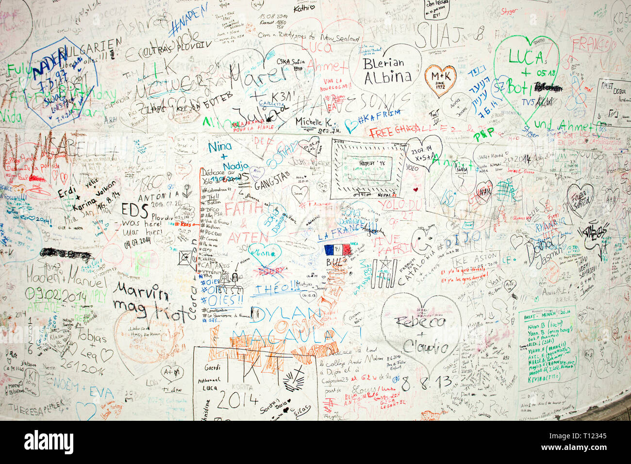 L'Europe, l'Allemagne, Munich. Grafitti faites par les visiteurs au sommet de la tour de l'Olympia. Banque D'Images