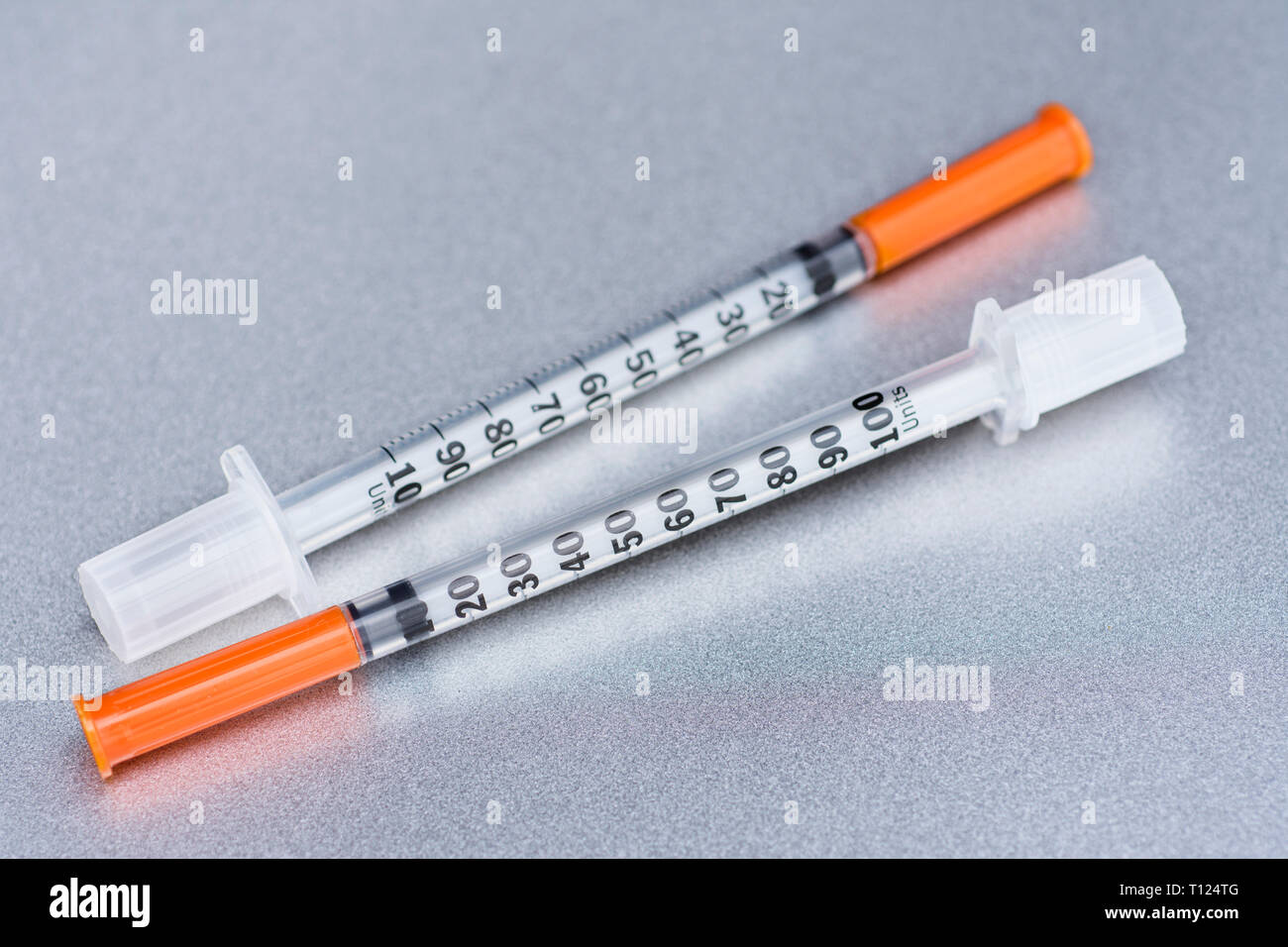 Des seringues à insuline, 1 ml 1cc, 100 unités seringue Photo Stock - Alamy