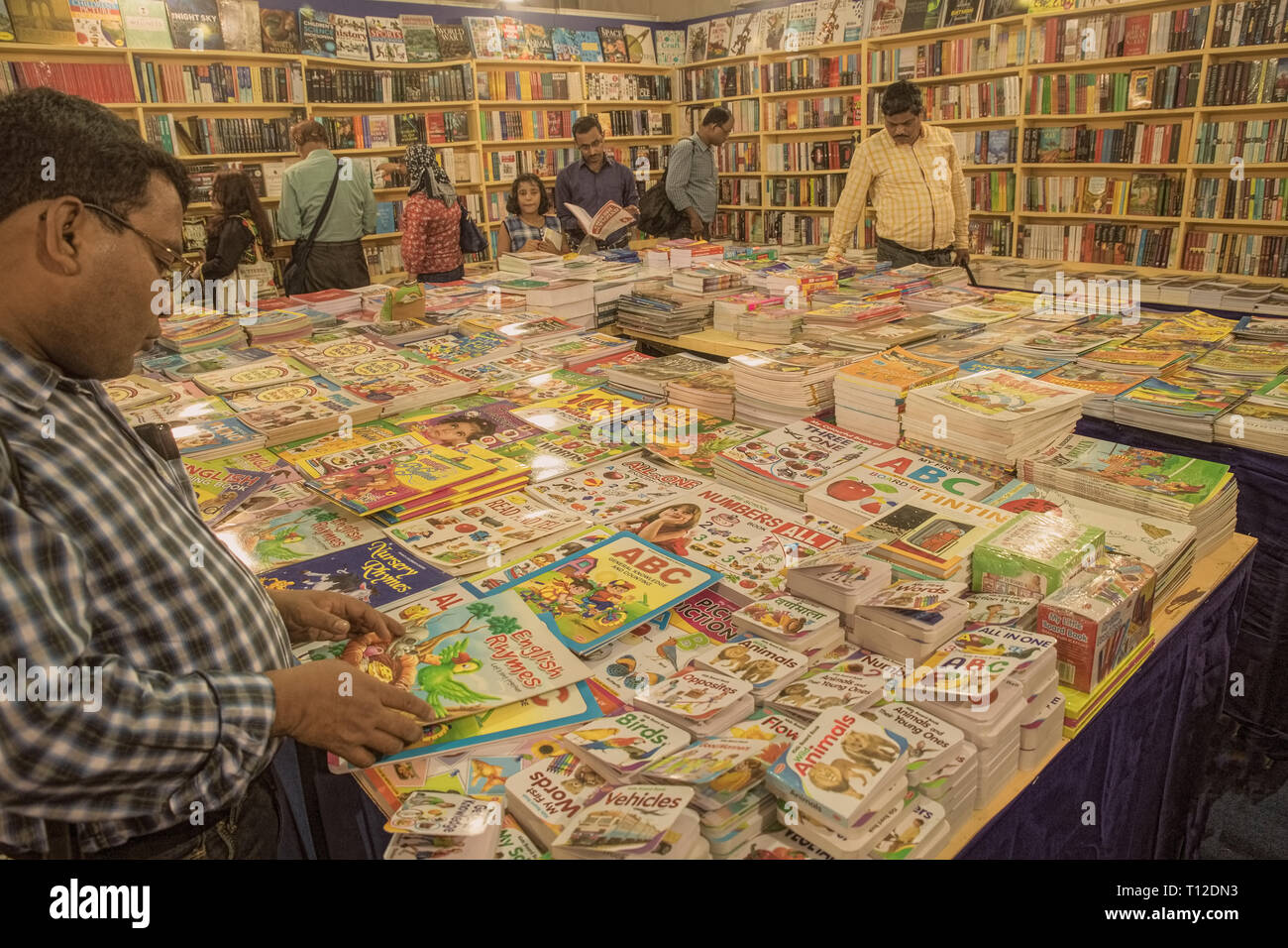 La Foire du livre de Calcutta,et,d'un livre, wc séparés,enfants ,livres,en, profusion, combinant ,de la Journée mondiale du livre, monde jour Enfants Pauvreté ,de,illeteracy Banque D'Images