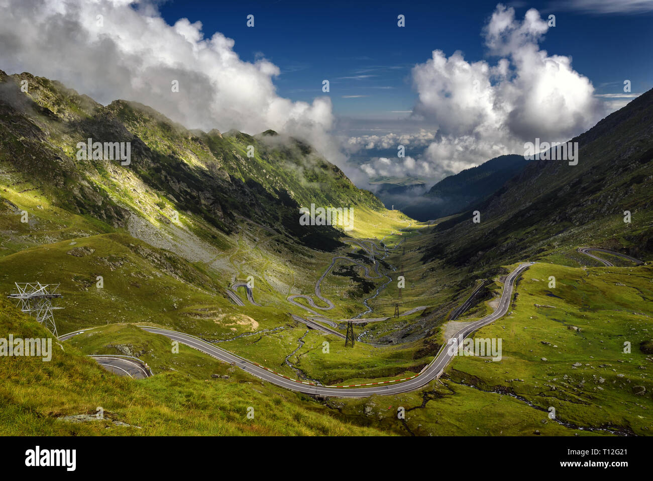 Transfagarasan road en été - Roumanie Banque D'Images