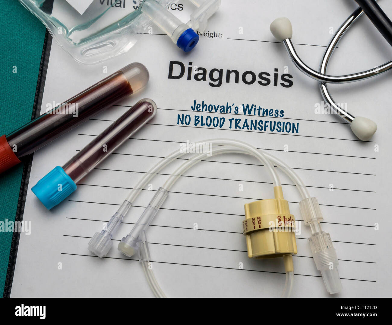 Formulaire de diagnostic, notion de déni de transfusions de sang, conceptual image, composition horizontale Banque D'Images Formulaire de diagnostic, notion de déni de transfusions de sang, conceptual image, composition horizontale Banque D'Images