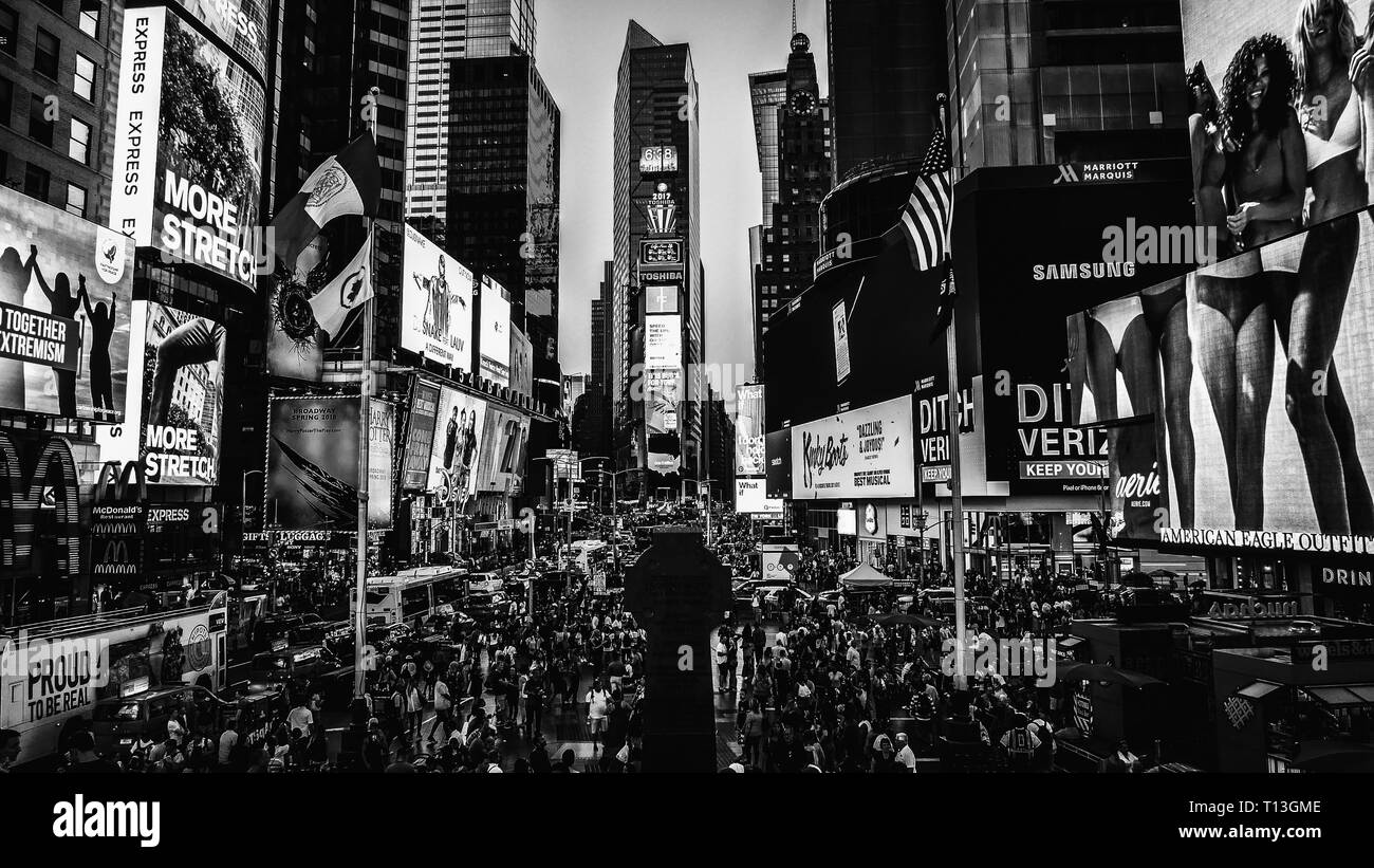 Gratte-ciel de la ville de New York pendant le coucher du soleil Banque D'Images