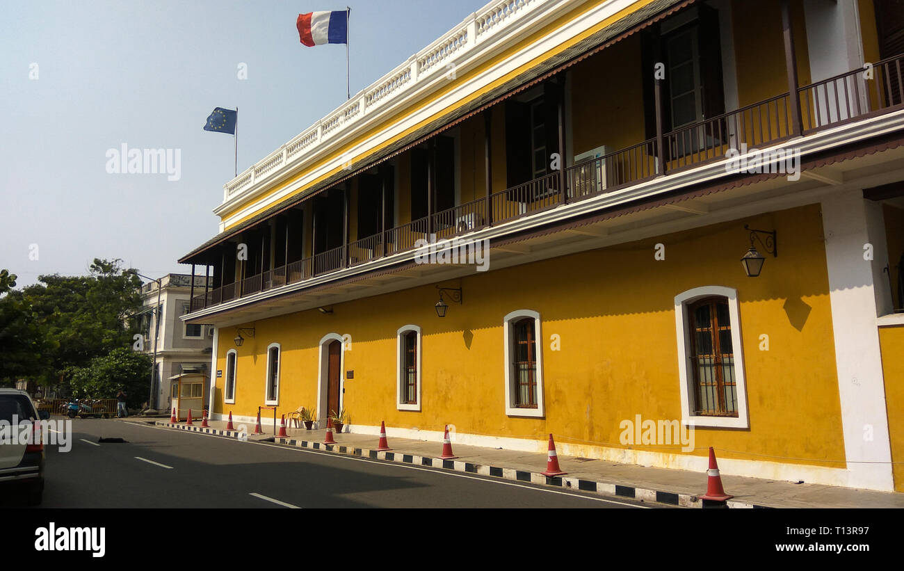 PONDICHERRY/PUDUCHERRY, Tamil Nadu, Inde - 31 décembre 2018 : Consulat Général de France à Pondichéry. Banque D'Images