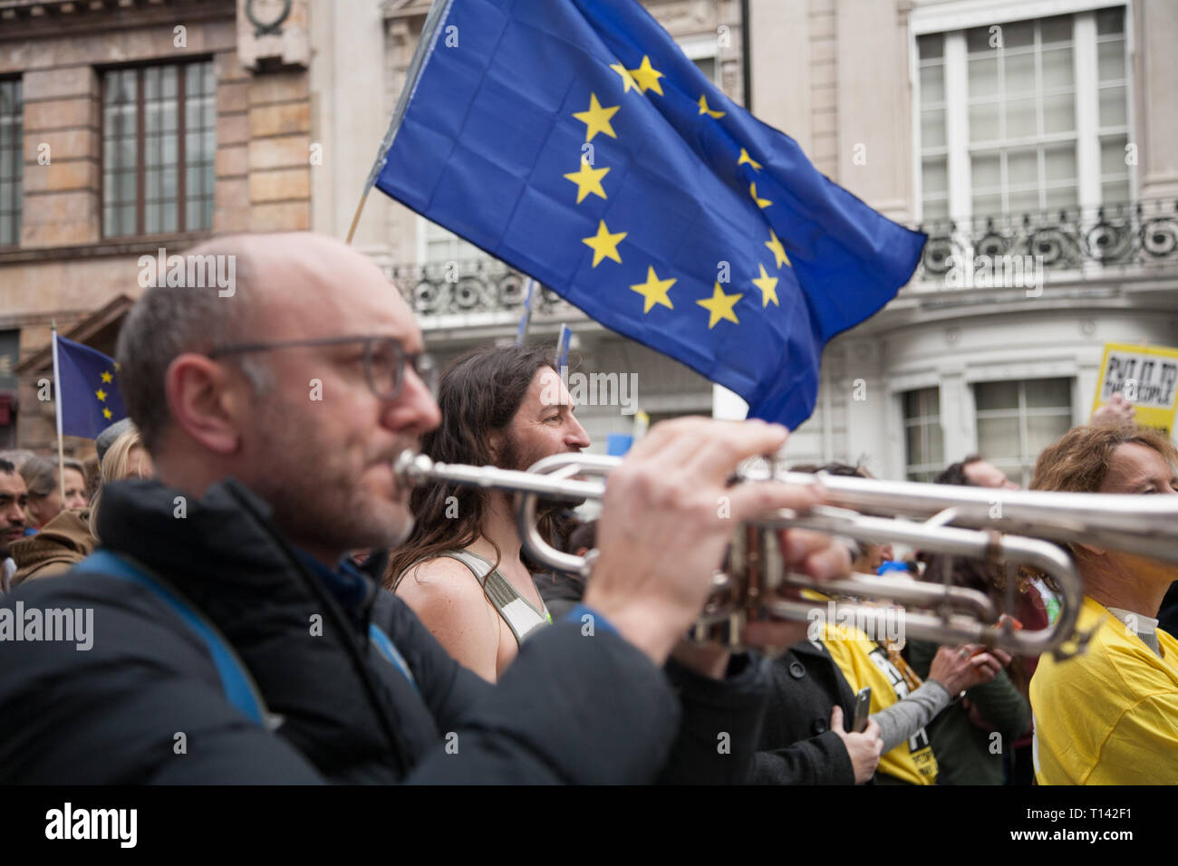 Londres, Royaume-Uni, le 23 mars, 2019 Brexit, mars : des milliers inscrivez-vous d'un référendum de protestation. Costanza Umilta/Alamy Live News Banque D'Images