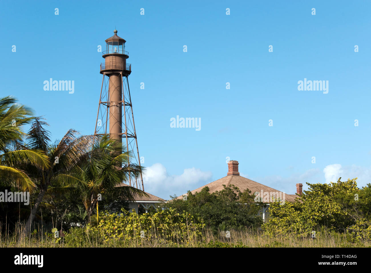 Le 98-pieds de haut phare de Sanibel Island de fer a d'abord éclairé en 1884, sur l'île de Sanibel, une île près de Fort Myers, en Floride. Banque D'Images