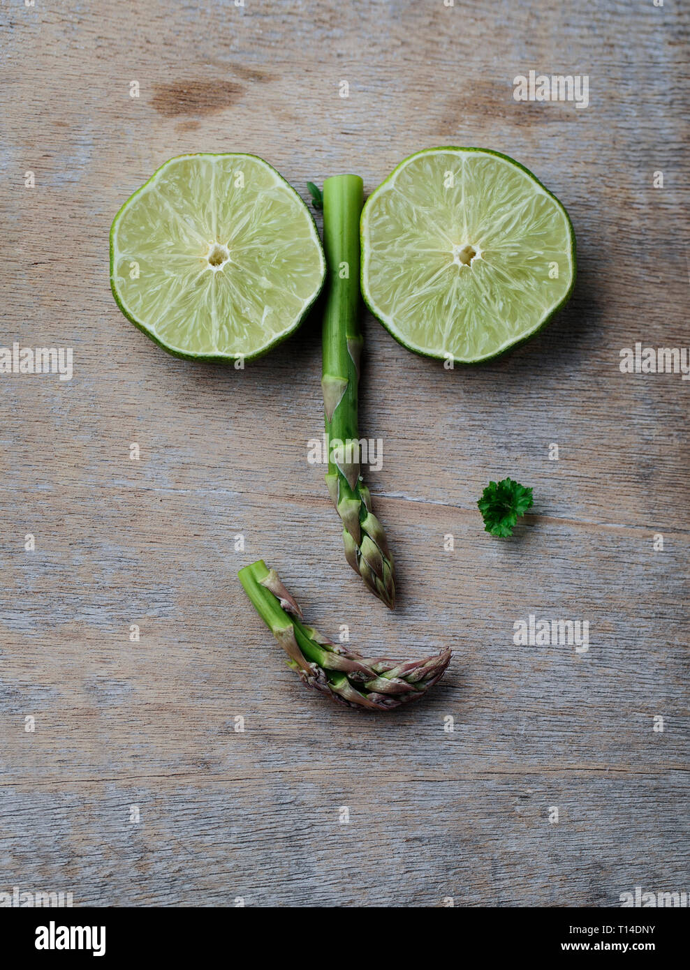 Studio Nature morte au visage de légumes Banque D'Images