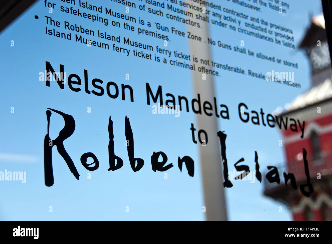 Signe en ferry pour l'île de Robben Island, où Nelson Mandela a été emprisonné avant la chute de l'apartheid, est une île dans Table Bay, Cape Town, Afrique du Sud. Banque D'Images