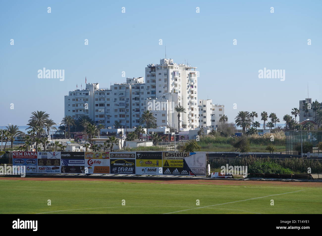 Famagouste (secteur) est un ville chypriote abandonnée de Famagouste. Avant l'invasion turque de 1974 de Chypre, c'est le moderne quartier touristique de la ville. Banque D'Images