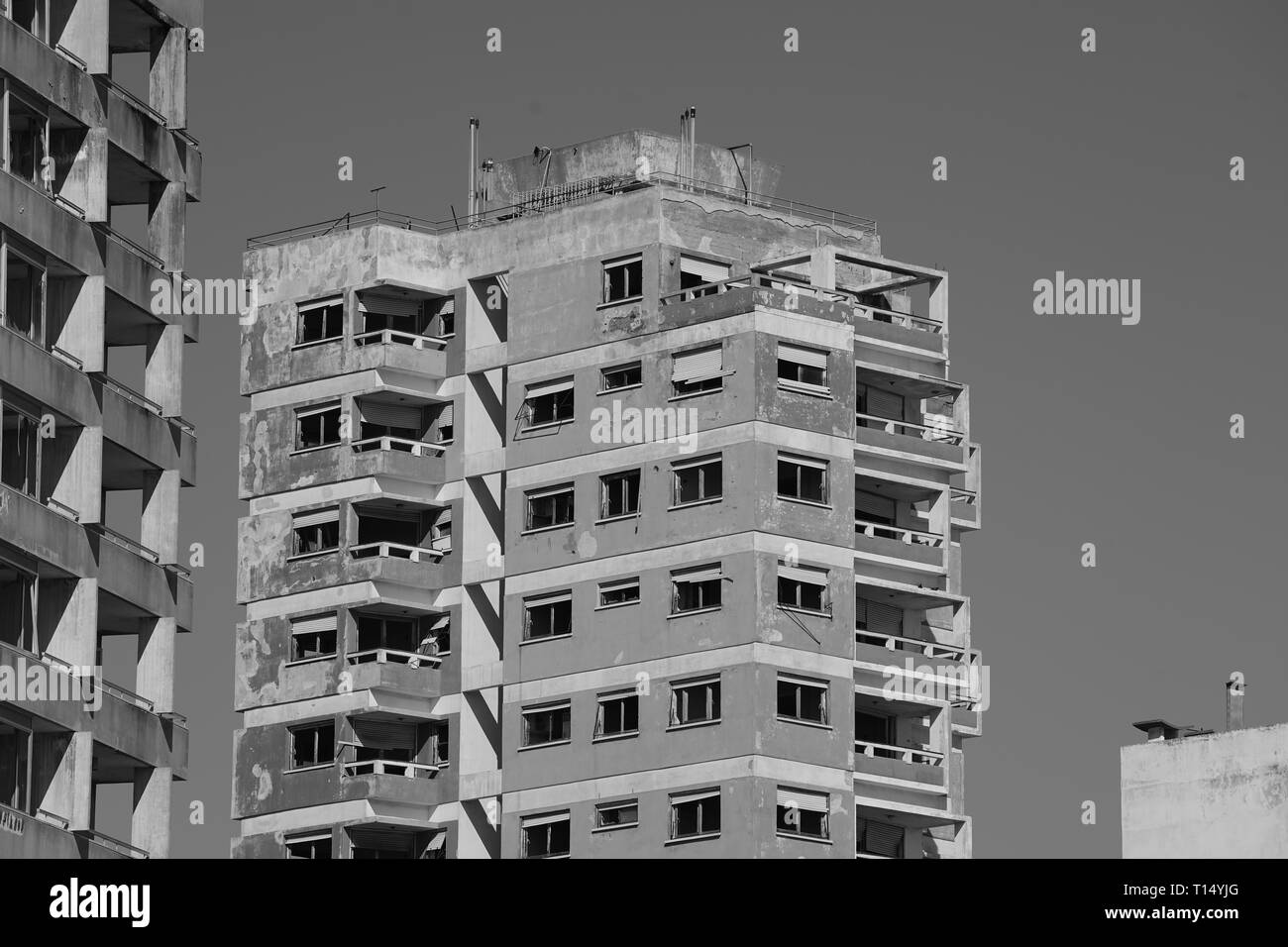 Famagouste (secteur) est un ville chypriote abandonnée de Famagouste. Avant l'invasion turque de 1974 de Chypre, c'est le moderne quartier touristique de la ville. Banque D'Images