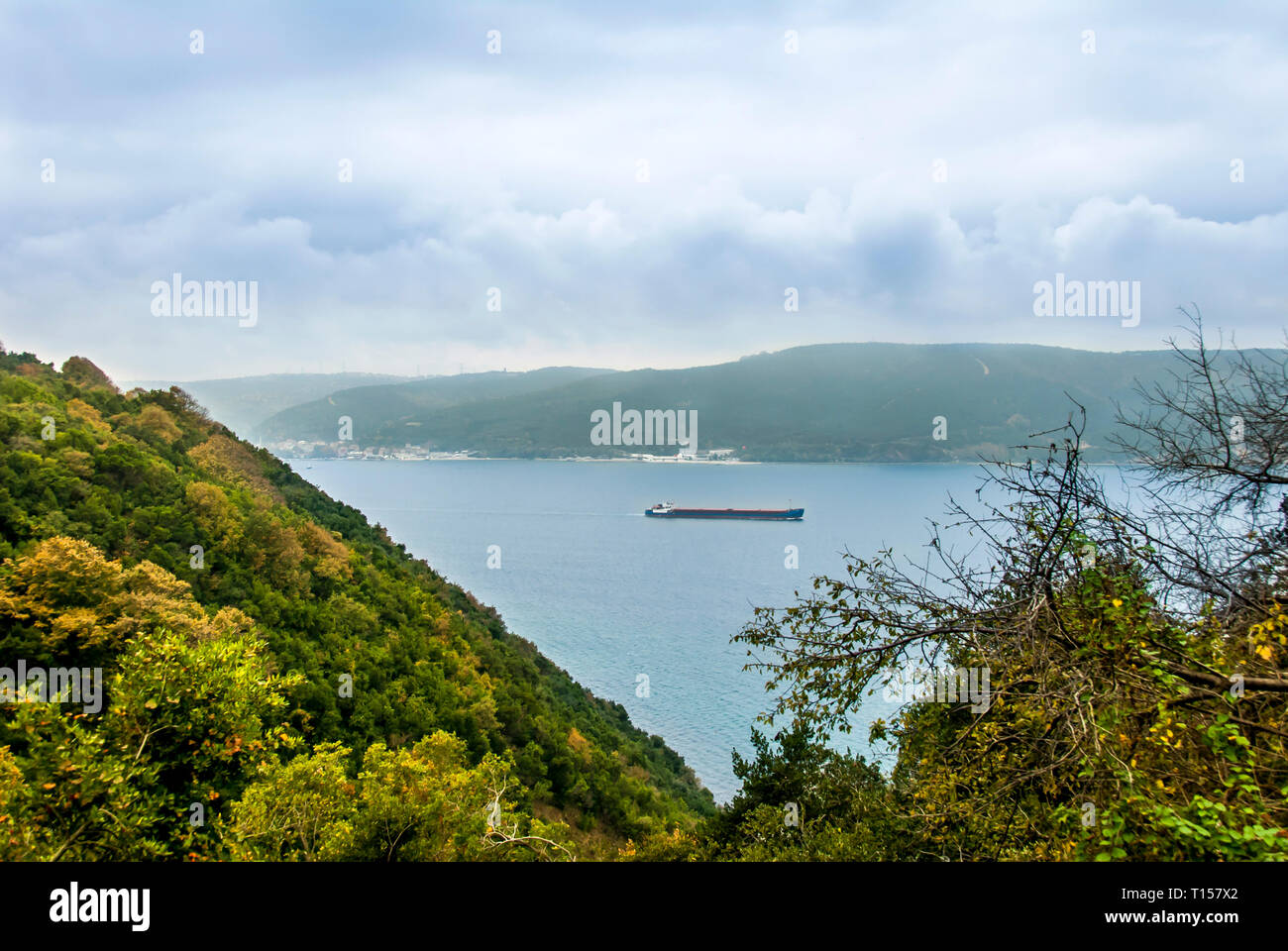Istanbul, Turquie, 15 Novembre 2017 : Bosphore Anadolu Kavagi et navire à Istanbul de Beykoz, Banque D'Images