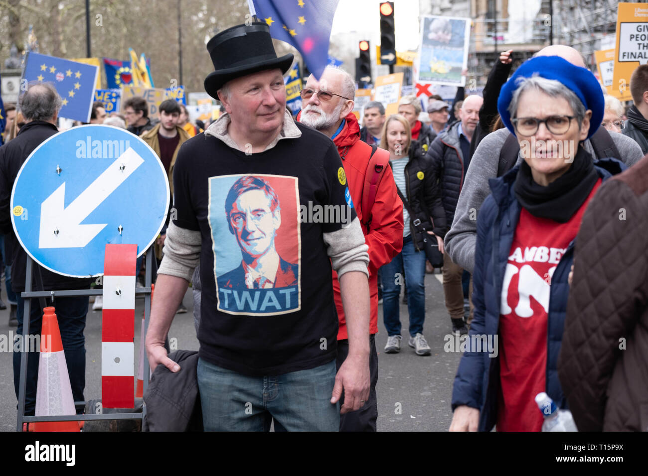 Londres, Royaume-Uni. Mar 23, 2019. Jqcob Rees Mogg manifestants portant des T-shirt à voter pour arrêter Mars Brexit, Londres 23 Mars 2019 Crédit : Chris Moos/Alamy Live News Banque D'Images