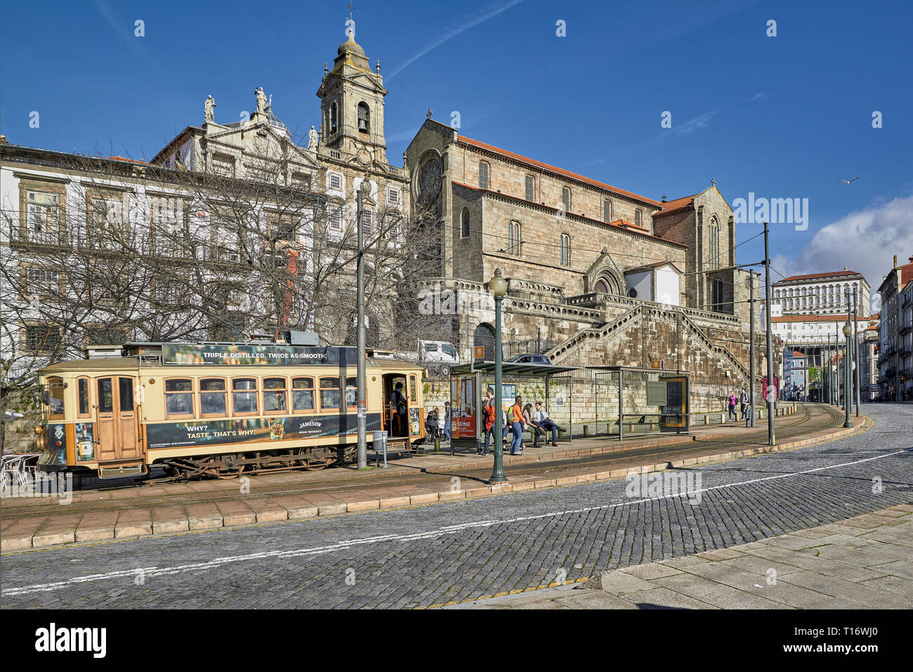 Église du couvent de San Francisco. Architecture gothique et baroque du 14e siècle à Porto, Portugal. Banque D'Images