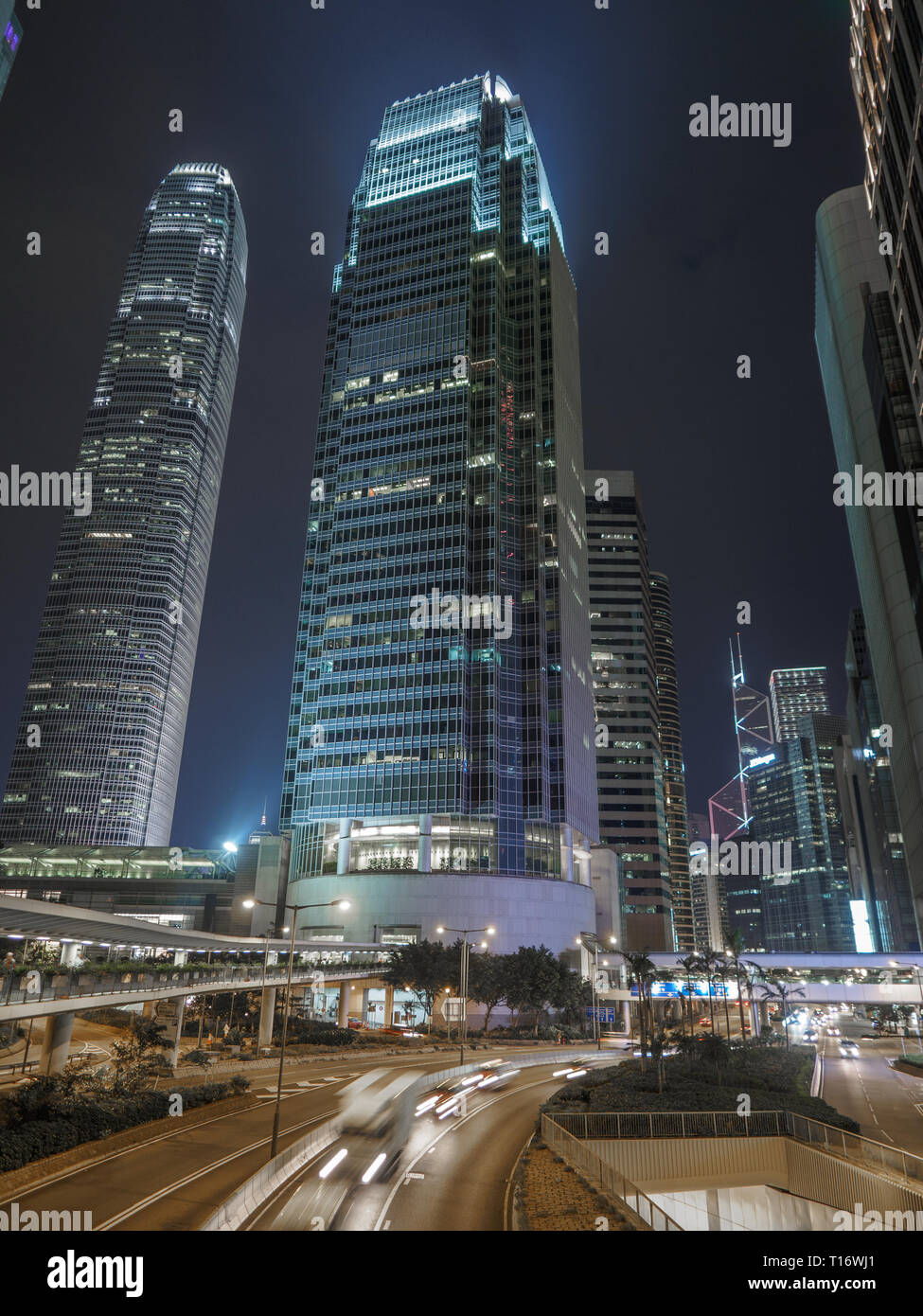 Central, Hong Kong - 4 novembre, 2017 : Gratte-ciel près de Connaught Road Central à Hong Kong. Banque D'Images
