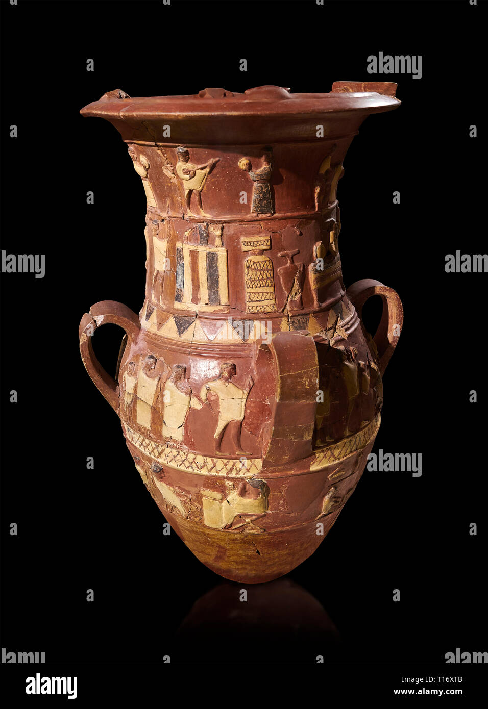 Inandik secours culte Hittite décoré de libation vase avec quatre frises décoratives avec chiffres colorés en crème, rouge et noir. La voie processionnelle Banque D'Images