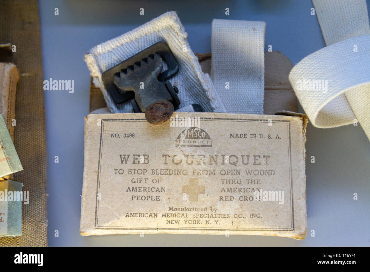 Un Mimsco délivré de l'armée américaine de guerre Woirld garrot web deux  exposés dans le Musée Airborne, Sainte-Mère-Eglise, Normandie, France Photo  Stock - Alamy