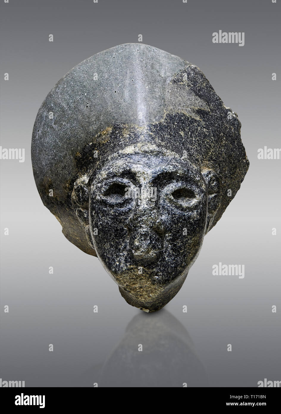 Statue Hittite chef de la déesse du soleil . Basalte, Période 1650 - 1450 Hittie BC. Hattusha Boğazkale. Çorum Musée Archéologique, Corum, Turquie Banque D'Images