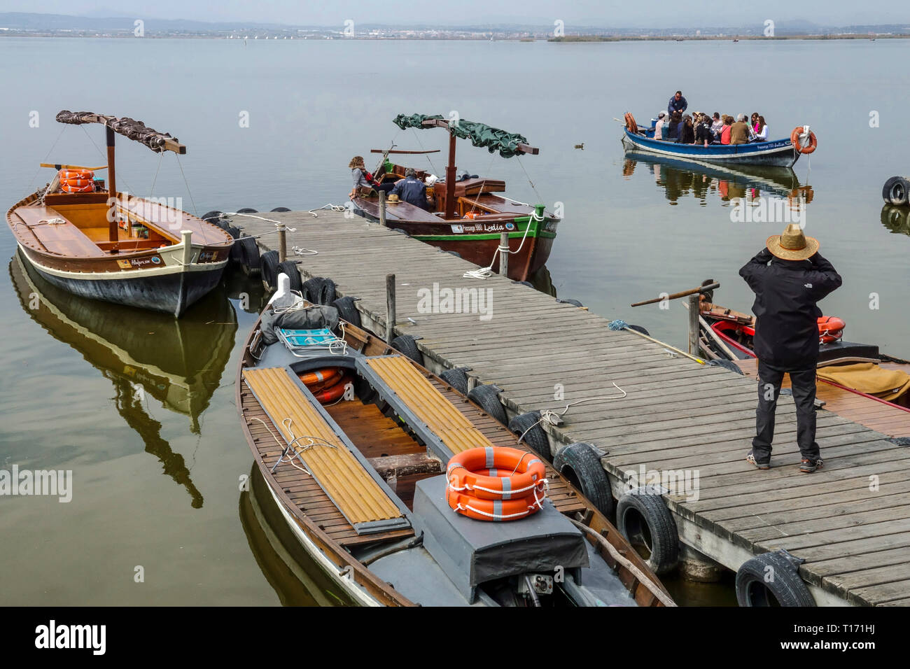 Albufera de Valence, voyage en bateau sur le lac avec les gens d'Albufera de Valence, Espagne Banque D'Images