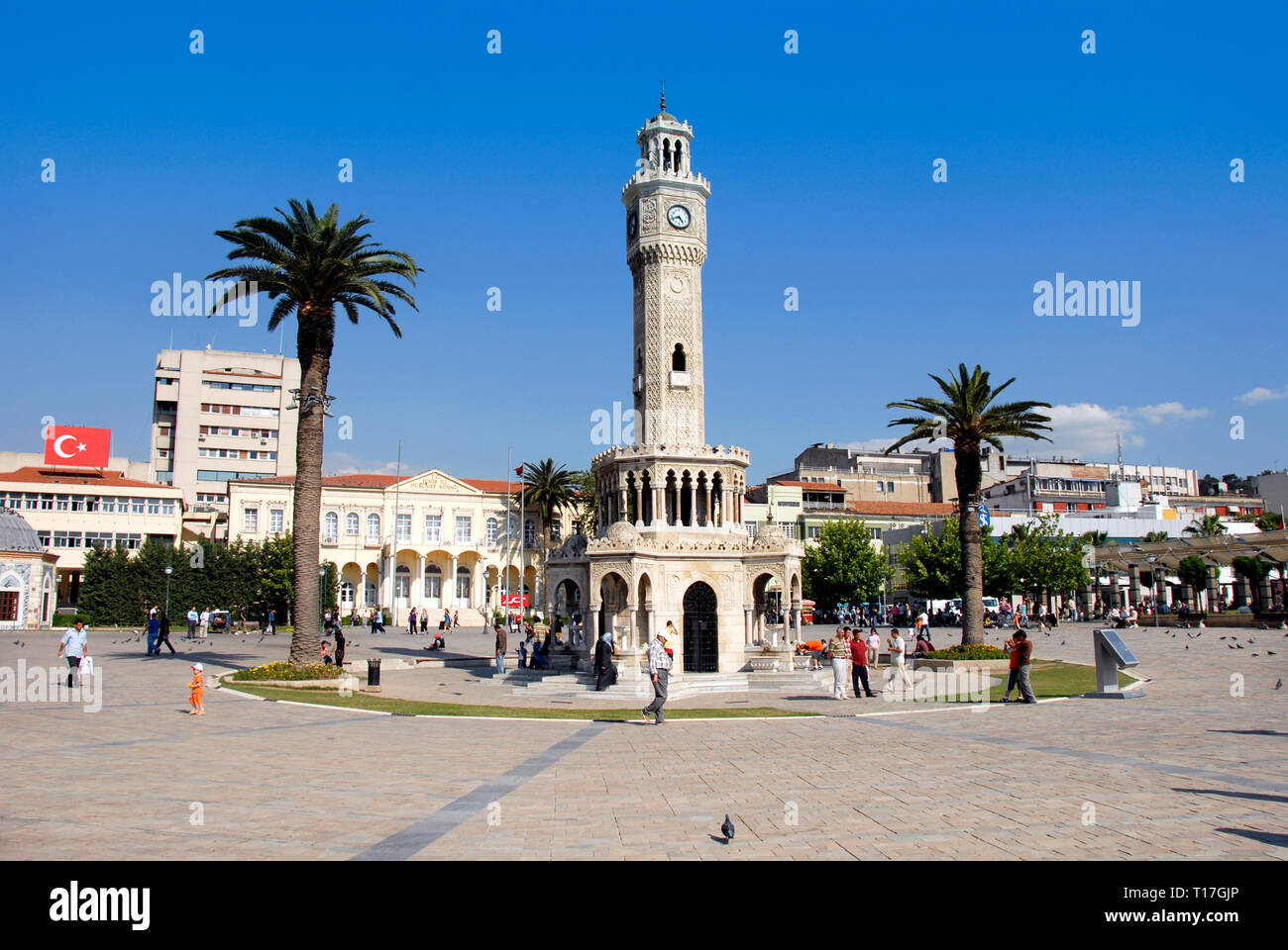 Izmir, Turquie, 23 mai 2008 : tour de l'horloge à Konak Square Banque D'Images