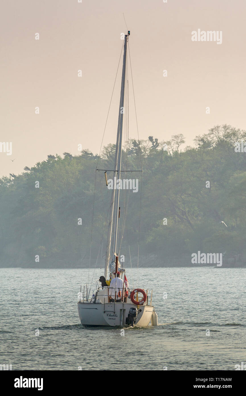 Location de voiles sur le lac Ontario Banque D'Images