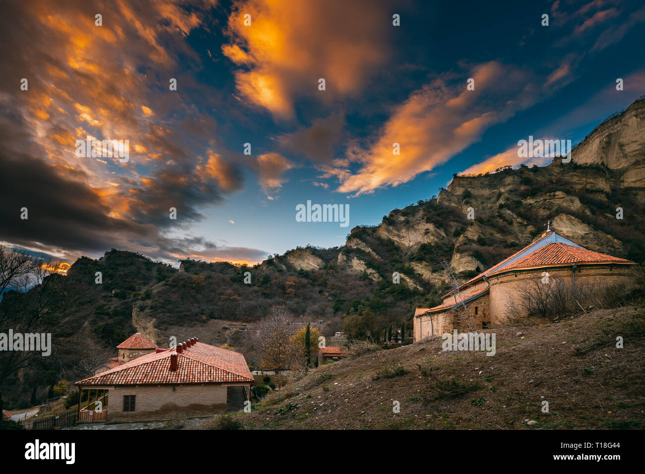 Mtskheta (Géorgie). Monastère de Chio-mgvime. Église de la Sainte Vierge ou de Theotokos, Partie centrale du complexe monastique médiéval ShioMgvime en pierre calcaire Banque D'Images