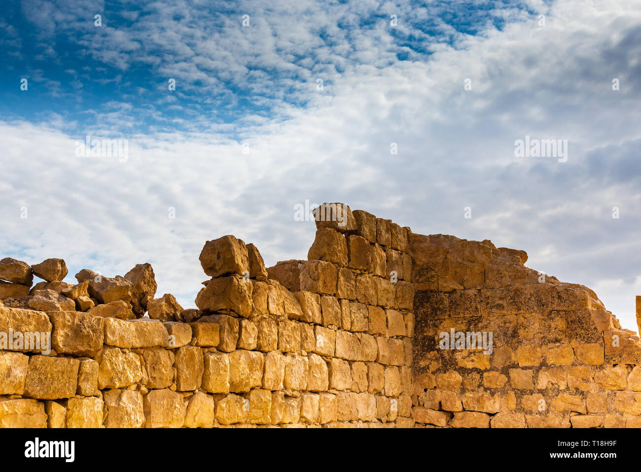 SHIVTA, Israël / FEB 18, 2018 : cette ancienne ville nabatéenne chrétienne dans désert israélien du Néguev a été abandonné quelque 200 ans après la conquête musulmane je Banque D'Images