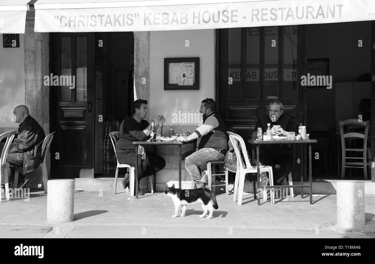 Nicosia est habitée depuis plus de 4500 ans et est la capitale de Chypre depuis le 10e siècle. Le pays divisé après la guerre de 1974. Banque D'Images