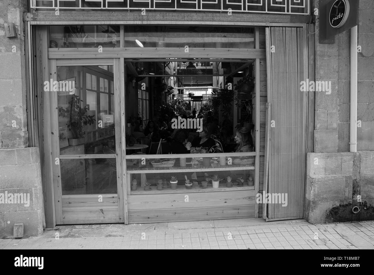 Nicosia est habitée depuis plus de 4500 ans et est la capitale de Chypre depuis le 10e siècle. Le pays divisé après la guerre de 1974. Banque D'Images