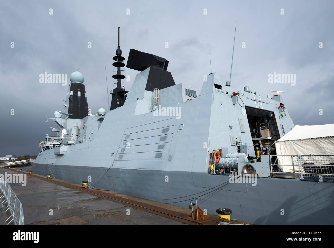 24 mars, 2109, Glasgow, Ecosse, Royaume-Uni. Le HMS Defender destroyer Type 45 amarrés à quai à Govan en visite à Glasgow, Écosse, Royaume-Uni Banque D'Images