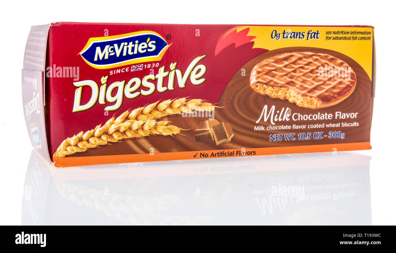 Winneconne, WI - 15 mars 2019 : un paquet de Mcvities biscuits digestifs saveur chocolat au lait sur un fond isolé Banque D'Images