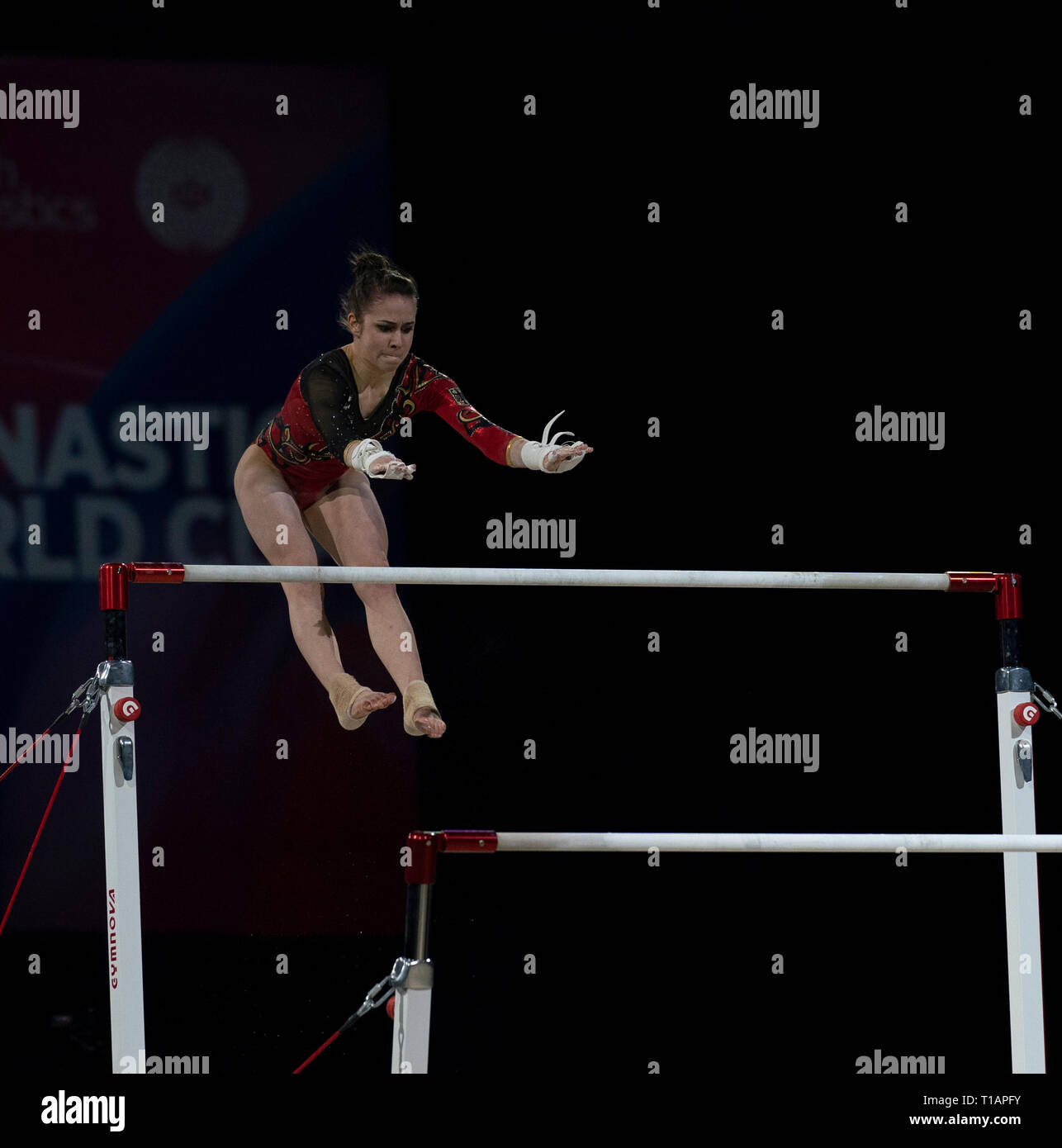 L'aliya Mustafina (Russie) vu en action lors de la Coupe du Monde de Gymnastique 2019 à Birmingham dans l'Arène de Genting. Banque D'Images