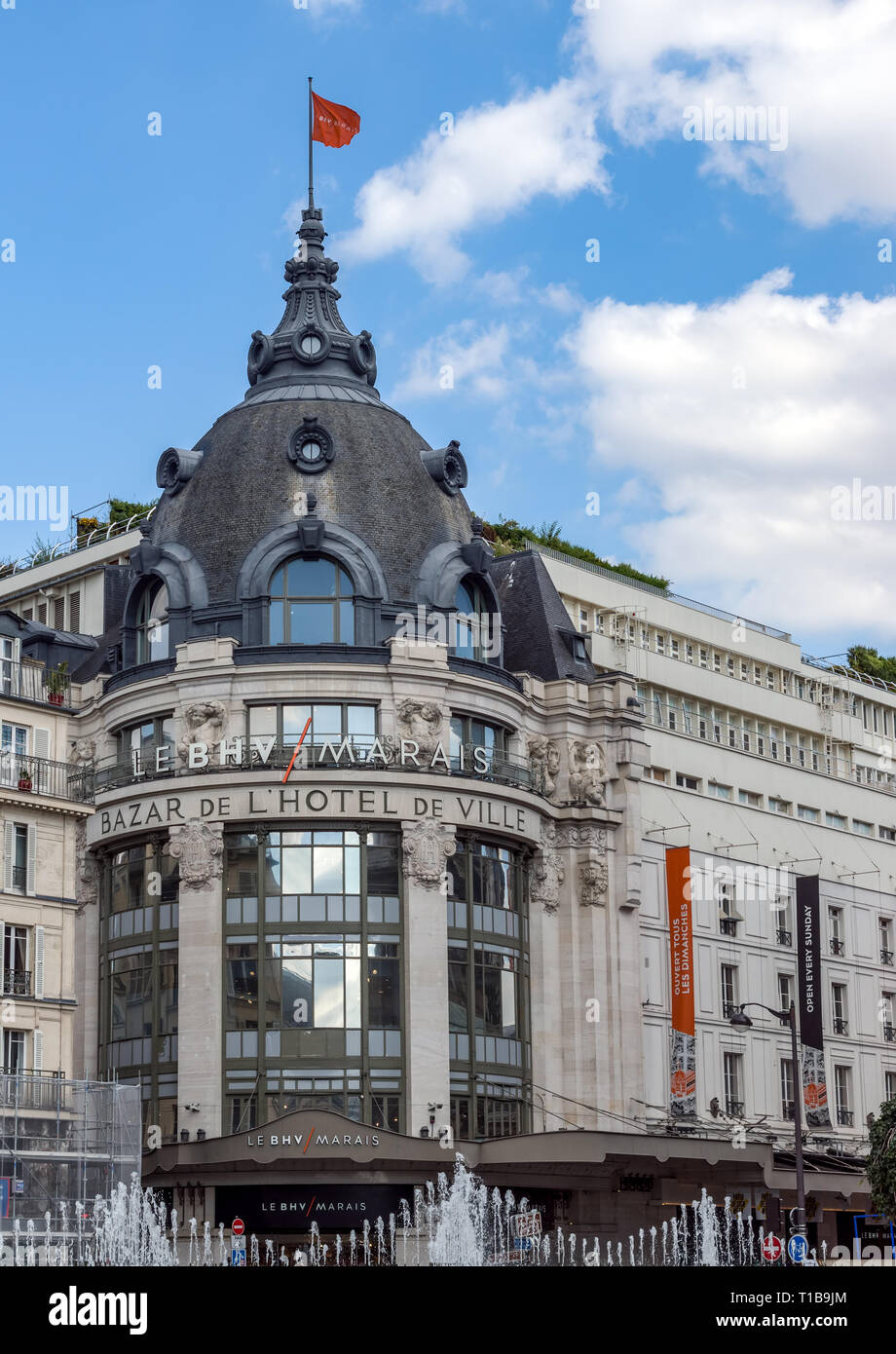 BHV Bazar de l'Hotel de Ville Ministère de l'entrée du magasin - Paris Banque D'Images