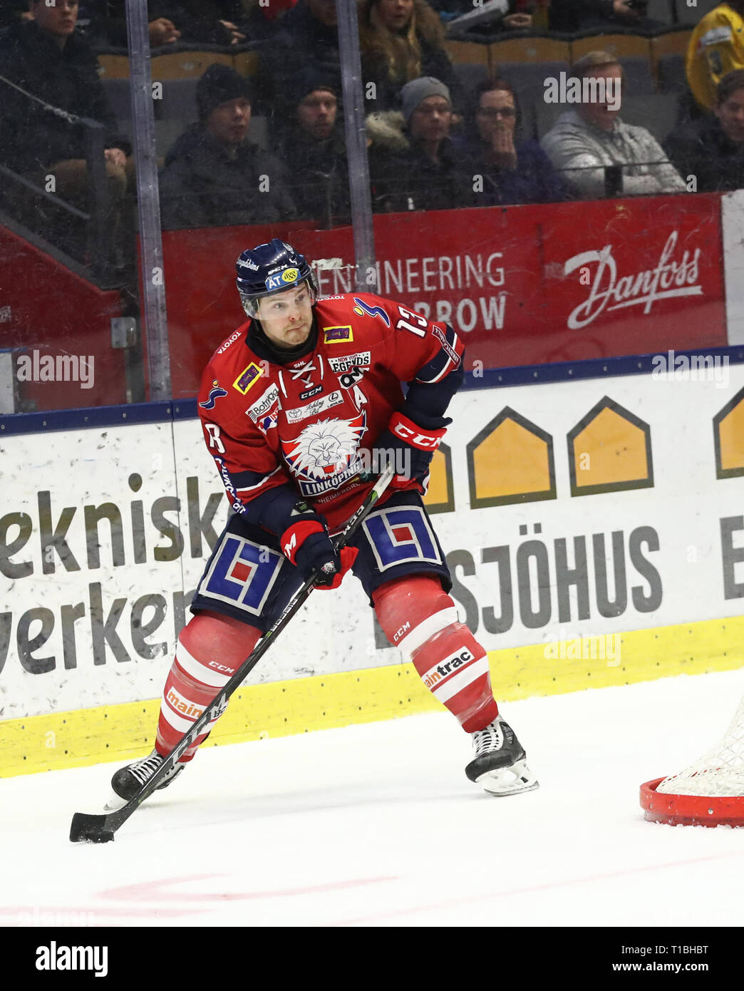 Linköpings LINKÖPING 20180203 nr 13 Andrew Gordon sous matchen i SHL mellan Linköpings HC-HV71 Saab j'arena. Foto Jeppe Gustafsson Banque D'Images