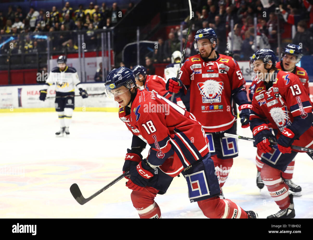 Linköpings LINKÖPING 20180203 nr 18 Jakob Lilja sous matchen i SHL mellan Linköpings HC-HV71 Saab j'arena. Foto Jeppe Gustafsson Banque D'Images