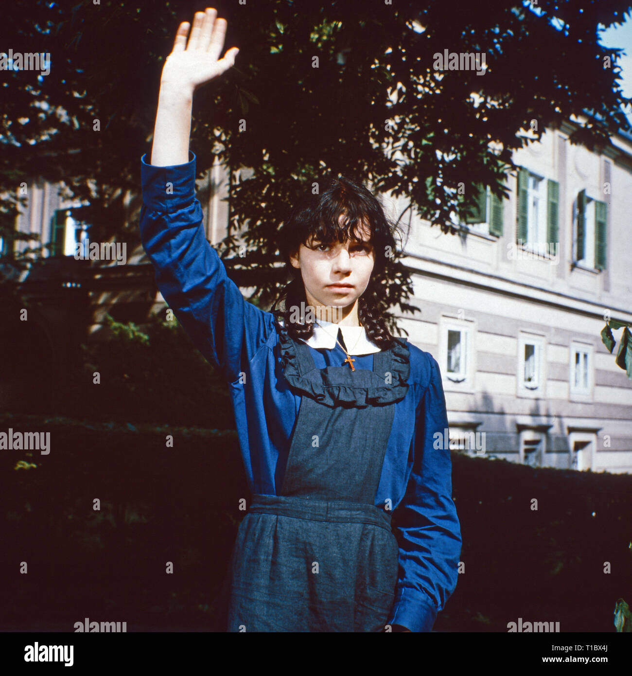 Ein Stuck Himmel Fernsehserie Deutschland 1982 Regie Franz Peter Wirth Folge 5 Abschied Von Der Kindheit Acteurs Dana Vavrova Photo Stock Alamy