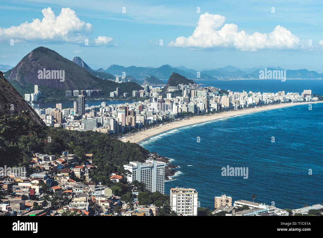Vue depuis la favela Vidigal, Rio de Janeiro. Banque D'Images