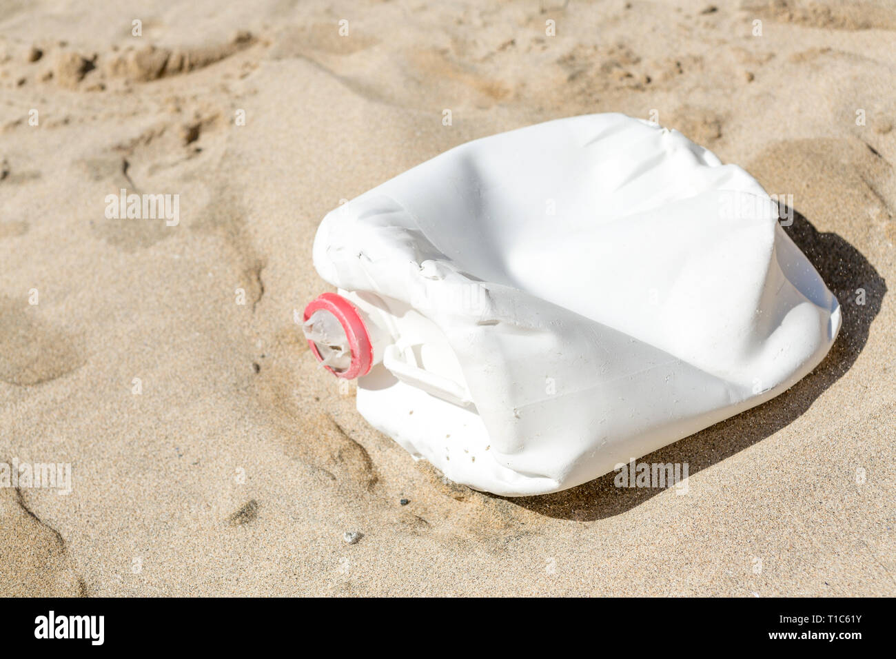 La pollution en plastique à l'océan Atlantique, l'île de Lewis, îles Hébrides, Ecosse, Royaume-Uni Banque D'Images