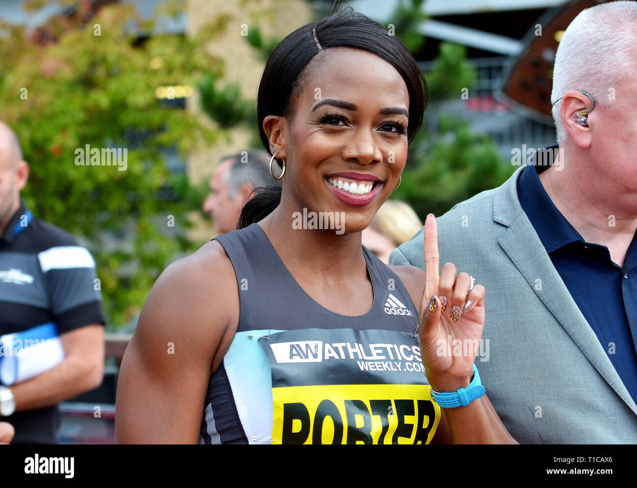 Tiffany Adaeze porter, 100 mètres hurdler, en compétition aux Great North City Games, British Athletics, Team GB Banque D'Images