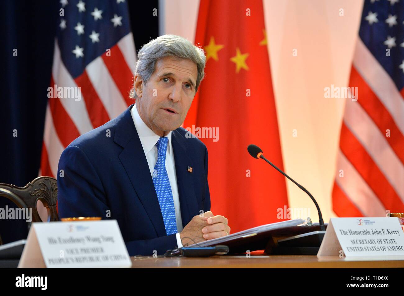 Le secrétaire d'Etat John Kerry prononce une allocution aux États-Unis-Chine Dialogue stratégique et économique (S&ED) / Consultation sur les Exchan Banque D'Images