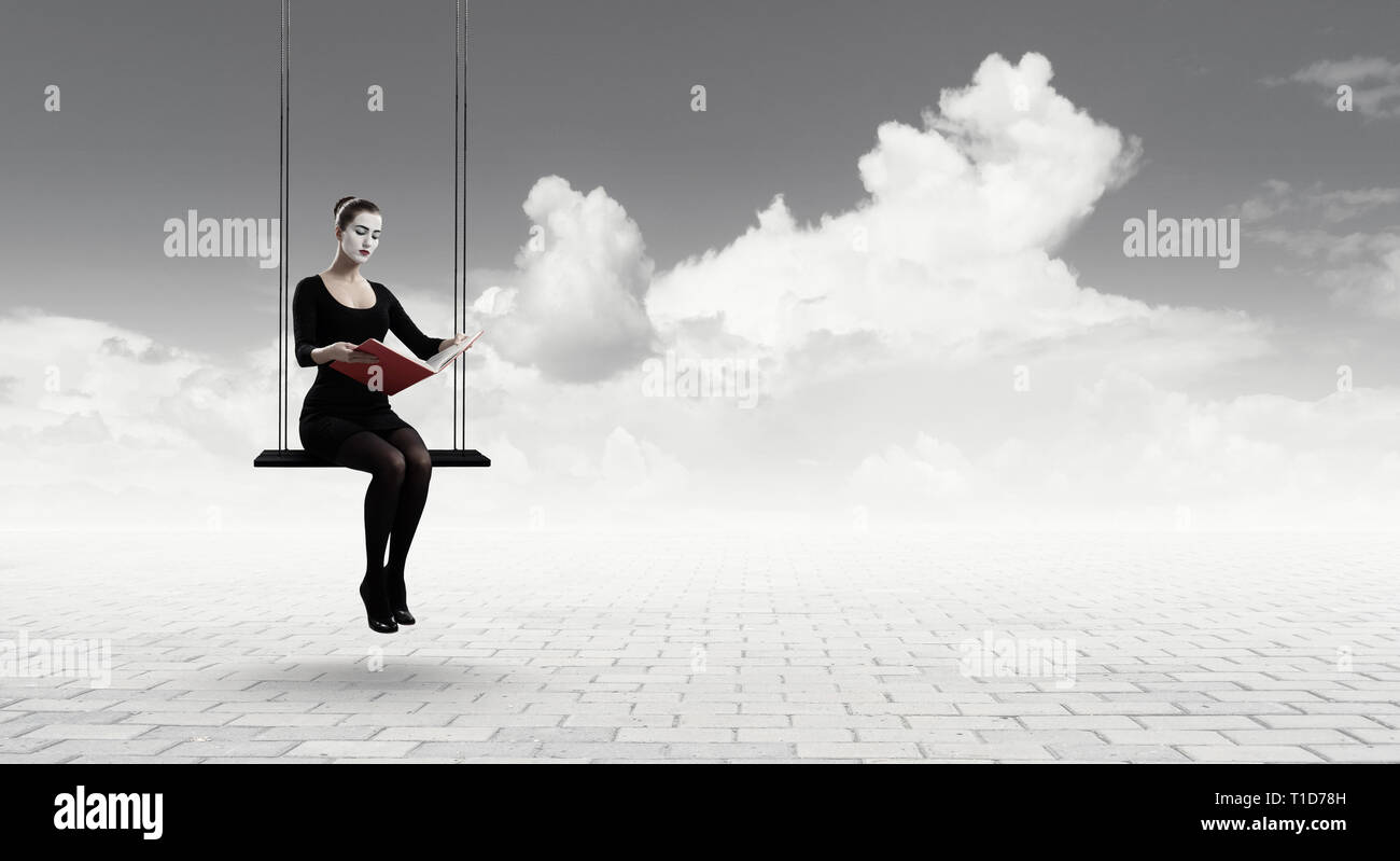 Jeune femme mime. Technique mixte Banque D'Images