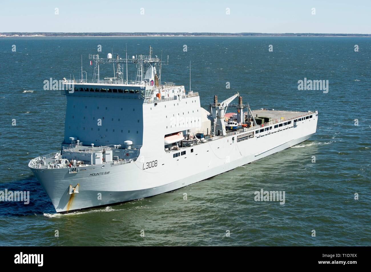 190323-N-AP176-0272 de l'OCÉAN ATLANTIQUE (23 mars 2019) Royal Fleet Auxiliary landing ship dock Mounts Bay Transit avec entrepris de marins de l'unité mobile de destruction des engins explosifs (EODMU) 2 au cours d'un corps expéditionnaire de la lutte contre les mines (LCM) expérience de groupe. Cette expérience, tenue à bord Mounts Bay, affine et fait progresser la capacité de l'EOD Marine pour commander et contrôler un groupe MCM. L'EOD Marine réalise cette communauté en embarquant des navires d'occasion de diriger l'air, surface et expéditionnaires MCM forces canadiennes, y compris le corps expéditionnaire de la Marine MCM (ExMCM) unités. (U.S. Photo par Marine Banque D'Images
