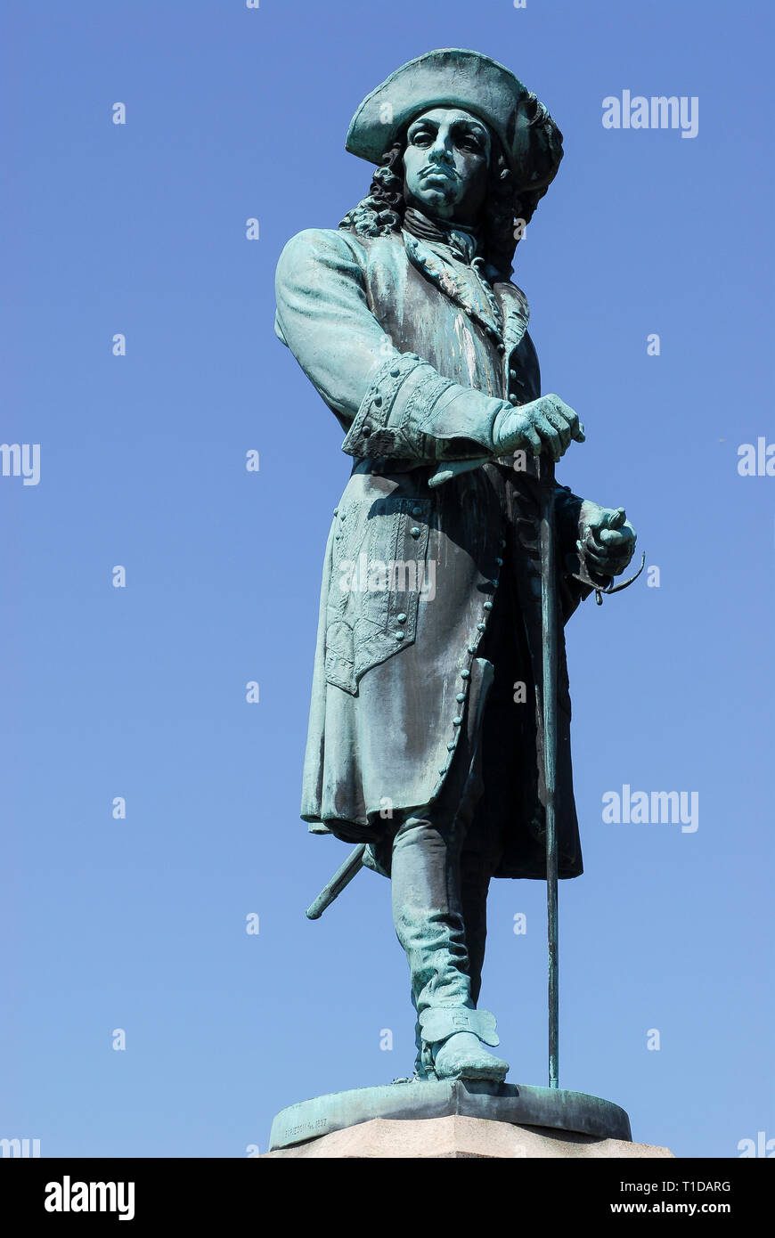 Le Roi Karl XI de la Suède statue (fondateur de la ville) sur Stortorget sur Trosso Island dans la liste du patrimoine mondial par l'UNESCO à Karlskrona, Blekinge, Suède. 23 mai Banque D'Images