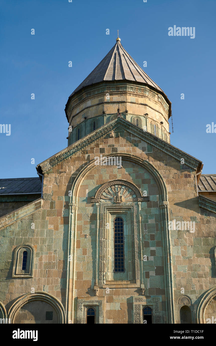 Close up photo & image de l'extérieur et coupole de l'Église orthodoxe de la cathédrale de Svetitskhoveli géorgienne (cathédrale de la vie , Mtskh pilier) Banque D'Images
