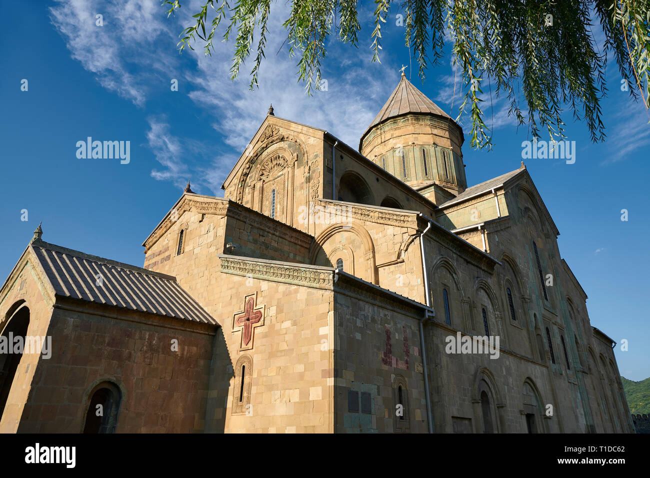 Photos et images de l'extérieur de l'Église orthodoxe de la cathédrale de Svetitskhoveli géorgienne (cathédrale de la pilier vivant) , Mtskheta (Géorgie) (pays Banque D'Images