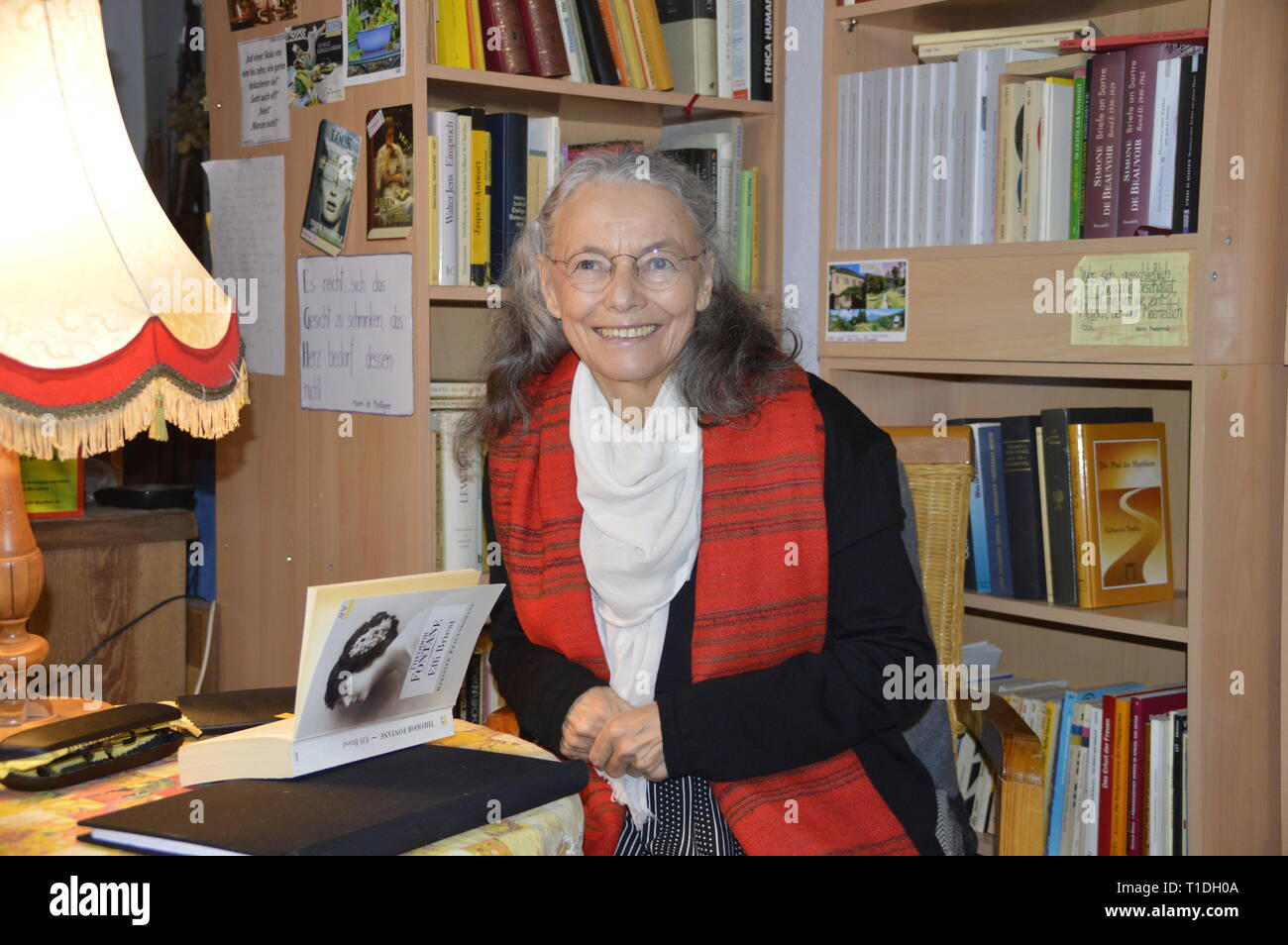 Blanche Kommerell liest 'Fontane Effi Briest - und die anderen" in der Buchhandlung Art Goreliz. Görlitz, 25.03.2019 Banque D'Images